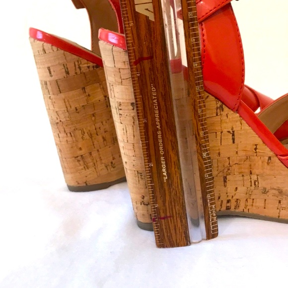 Steve Madden Takkenn Wedges - Size 8 - Picture 4 of 6